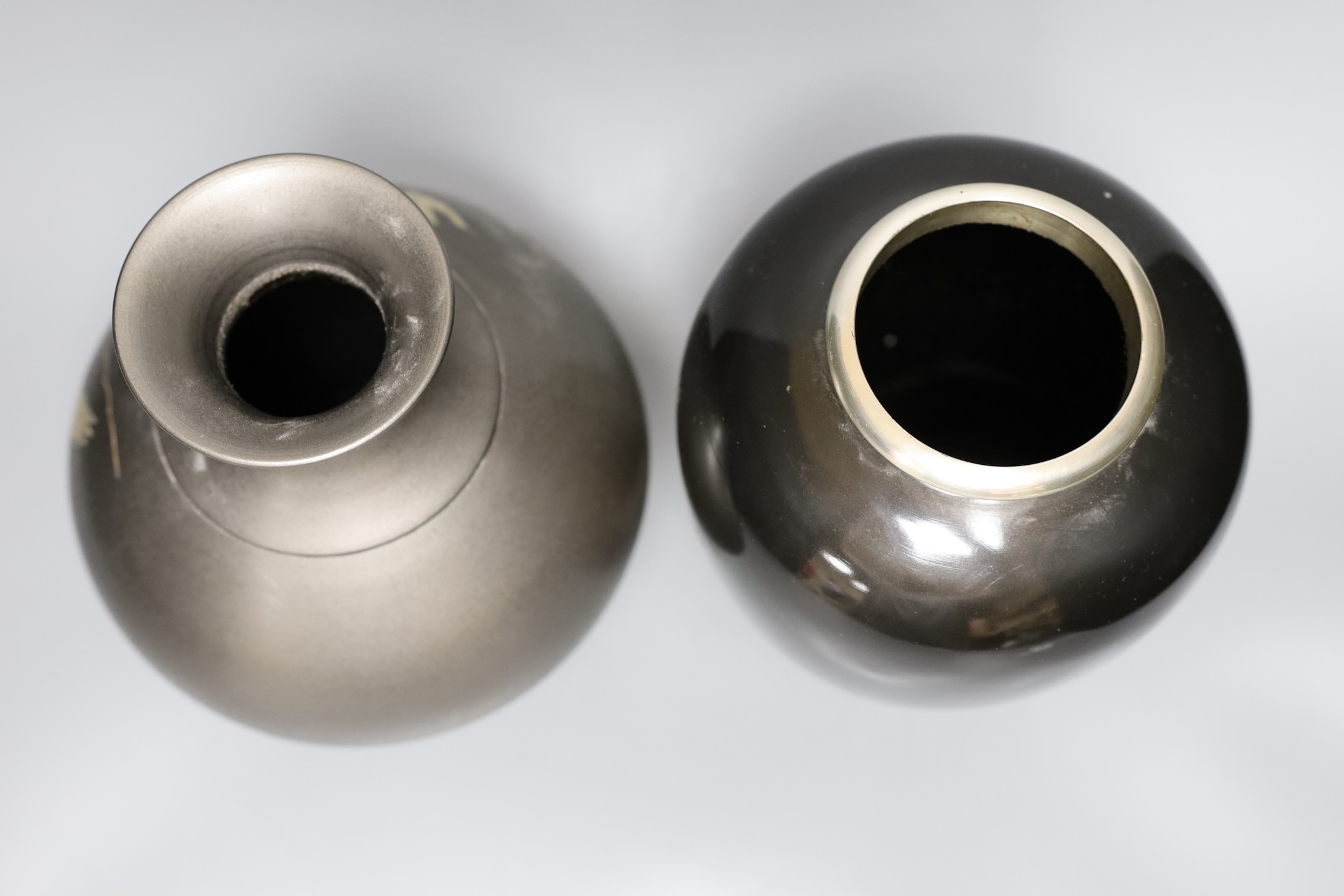 Two Japanese mixed metal vases with flying crane decoration, tallest 22cm